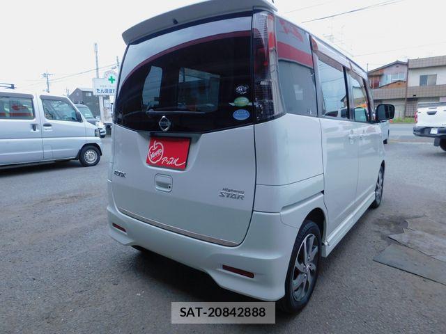 Nissan ROOX 2010-05 8038023-4