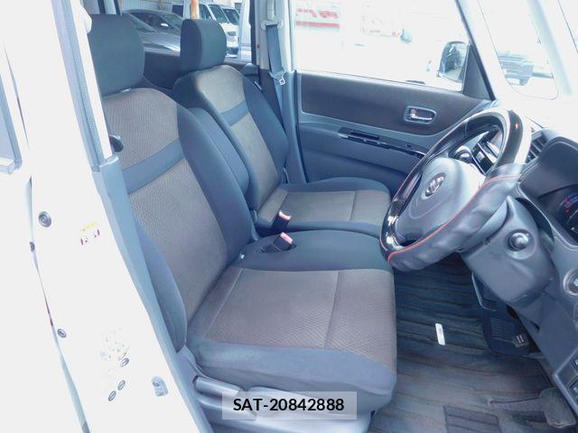 Nissan ROOX 2010-05 8038023-5