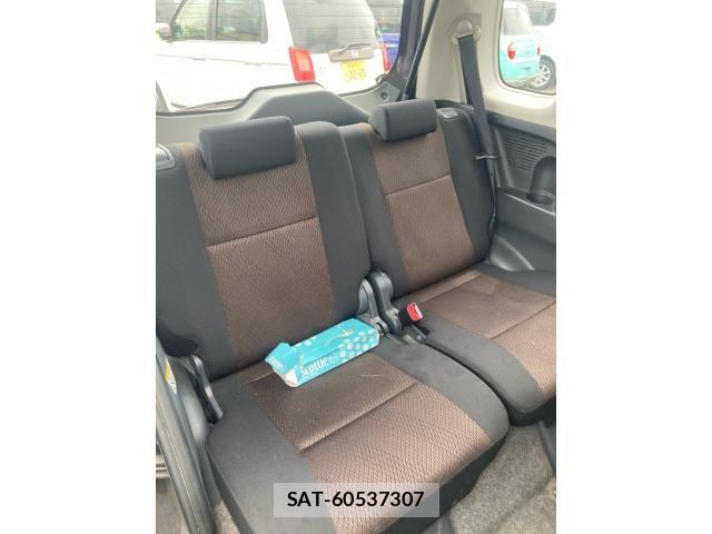 Nissan ROOX 2010-02 8038025-9
