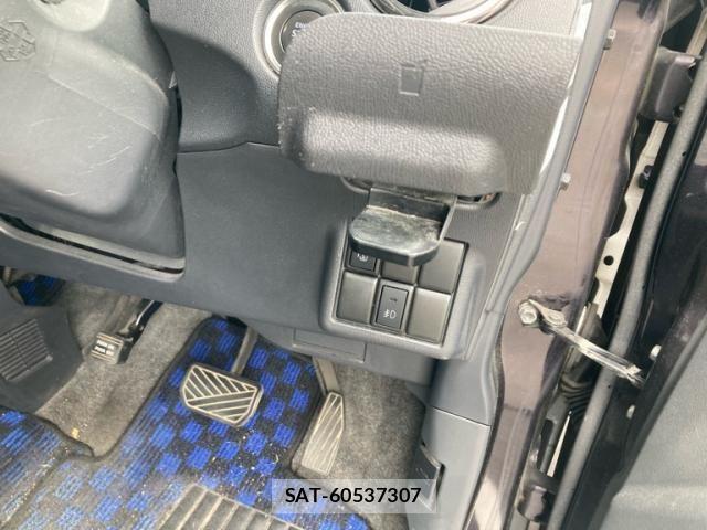 Nissan ROOX 2010-02 8038025-14