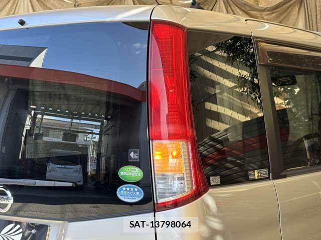 Nissan ROOX 2012-07 8038018-10