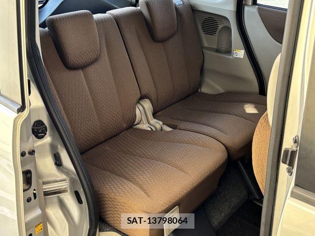 Nissan ROOX 2012-07 8038018-21