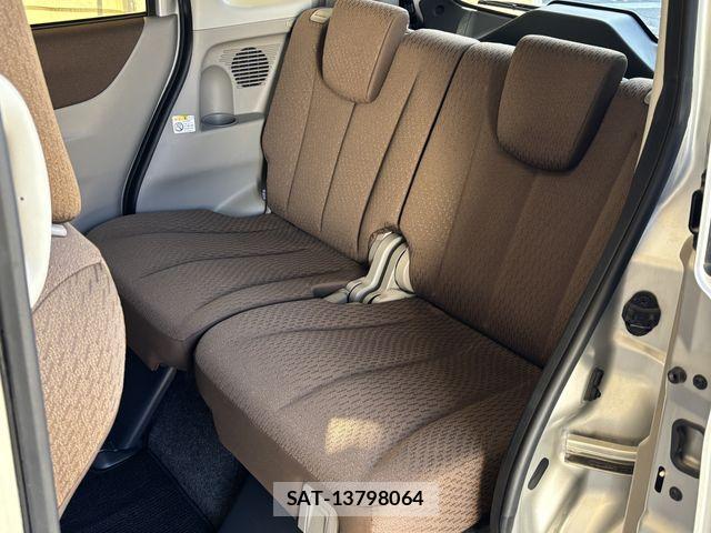 Nissan ROOX 2012-07 8038018-23