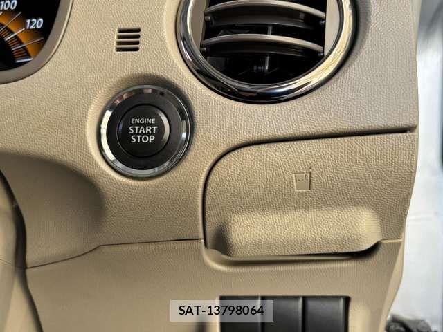 Nissan ROOX 2012-07 8038018-3