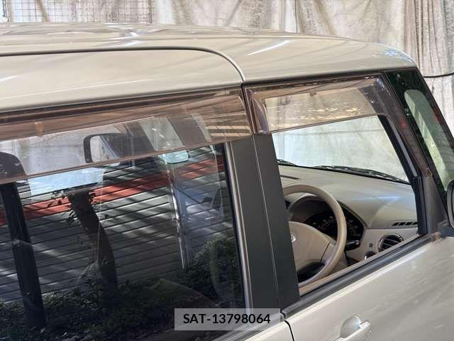 Nissan ROOX 2012-07 8038018-7