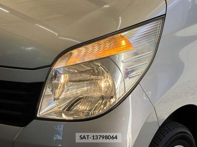 Nissan ROOX 2012-07 8038018-8