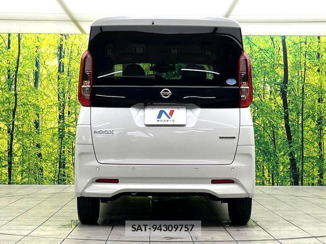Nissan ROOX 2021-09 8038011-13