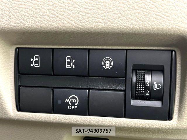 Nissan ROOX 2021-09 8038011-4