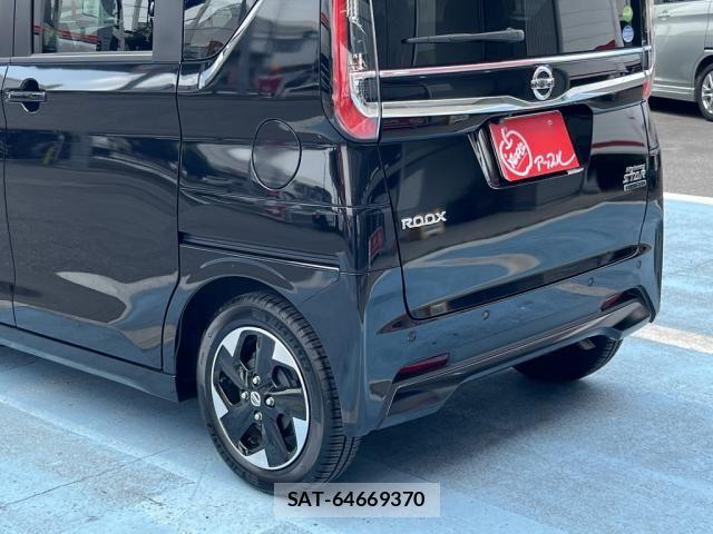 Nissan ROOX 2020-10 8038015-10