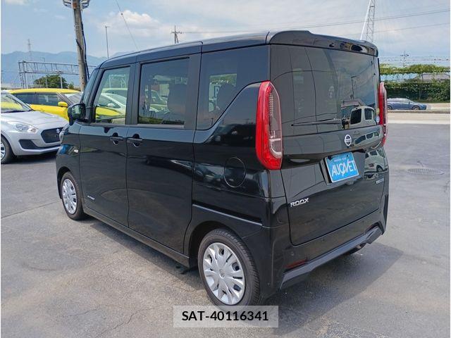 Nissan ROOX 2021-06 8038020-5