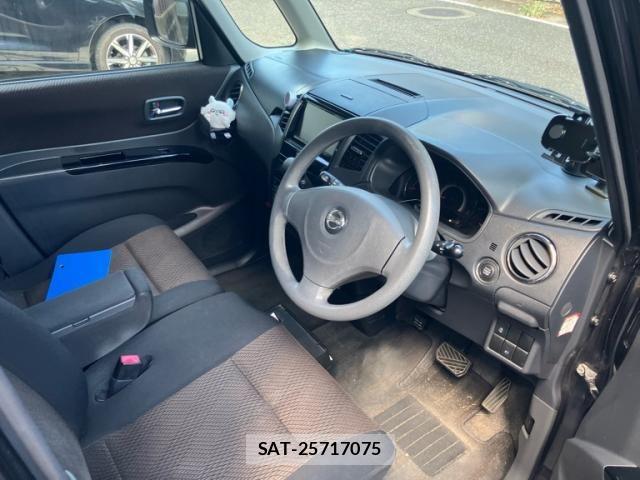 Nissan ROOX 2010-11 8038026-11