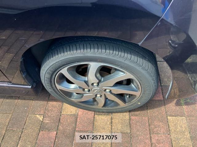 Nissan ROOX 2010-11 8038026-2