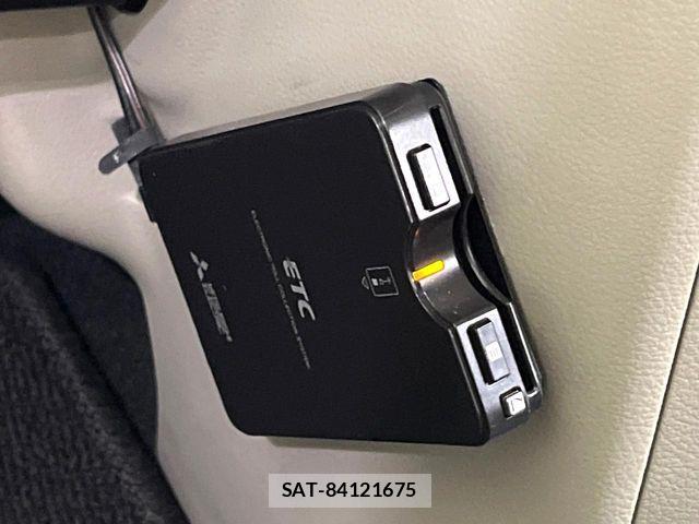 Nissan ROOX 2022-07 8075412-6