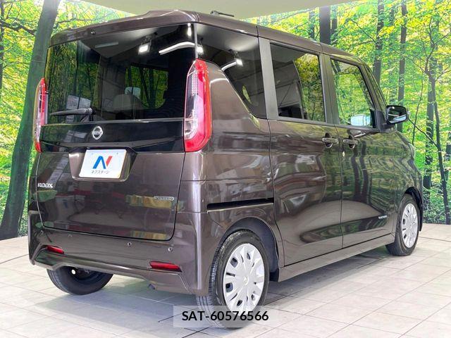 Nissan ROOX 2022-05 8075415-16