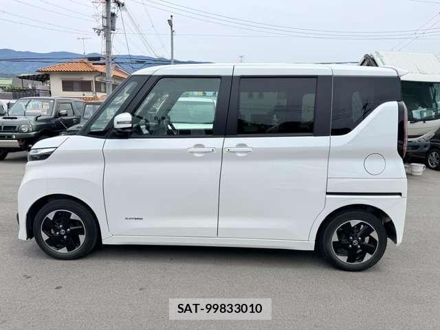 Nissan ROOX 2021-03 8075410-3