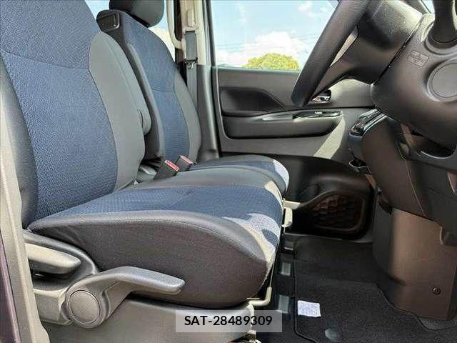 Nissan ROOX 2022-06 8101667-15