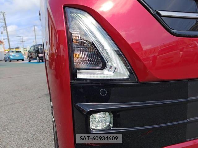 Nissan ROOX 2023-09 8101662-9
