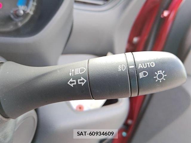 Nissan ROOX 2023-09 8101662-15