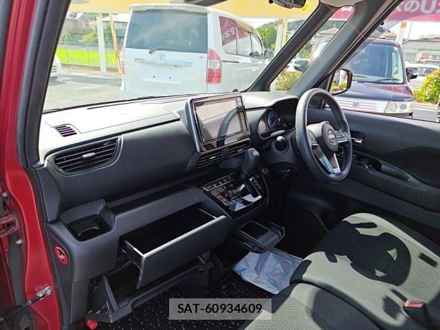 Nissan ROOX 2023-09 8101662-21