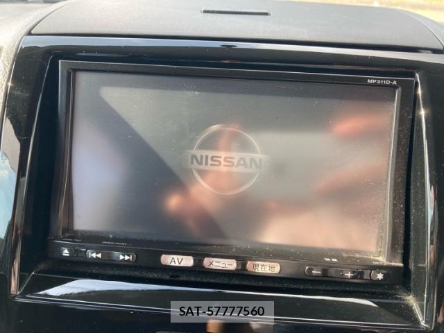 Nissan ROOX 2012-04 8101676-11