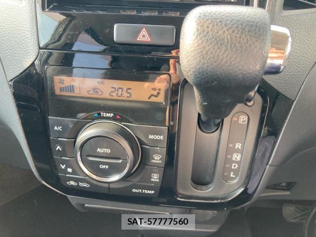 Nissan ROOX 2012-04 8101676-12