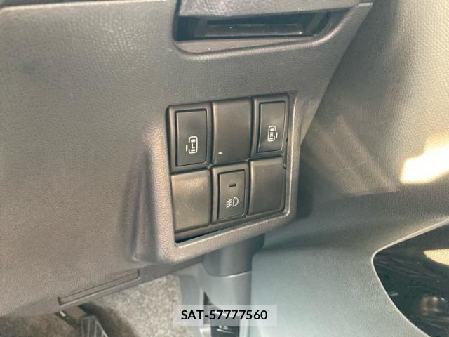 Nissan ROOX 2012-04 8101676-13