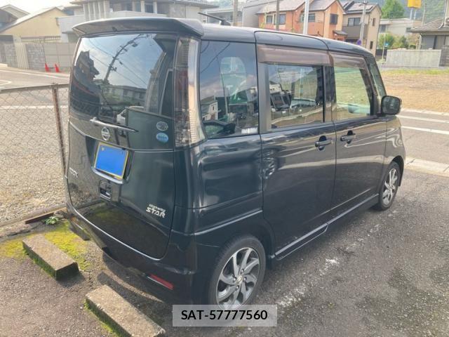 Nissan ROOX 2012-04 8101676-2