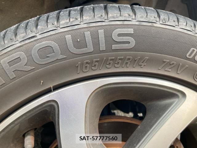 Nissan ROOX 2012-04 8101676-6