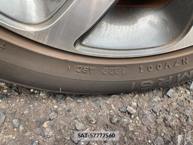Nissan ROOX 2012-04 8101676-7