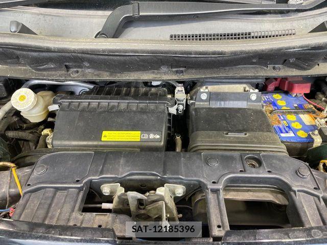 Nissan ROOX 2020-07 8101670-17