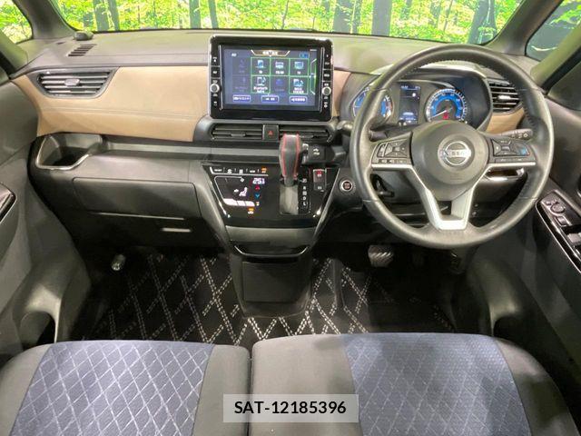 Nissan ROOX 2020-07 8101670-1