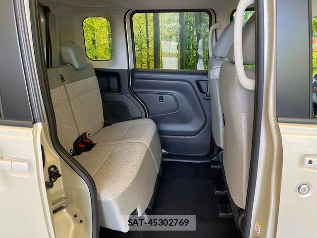 Nissan ROOX 2026-01 8101650-8