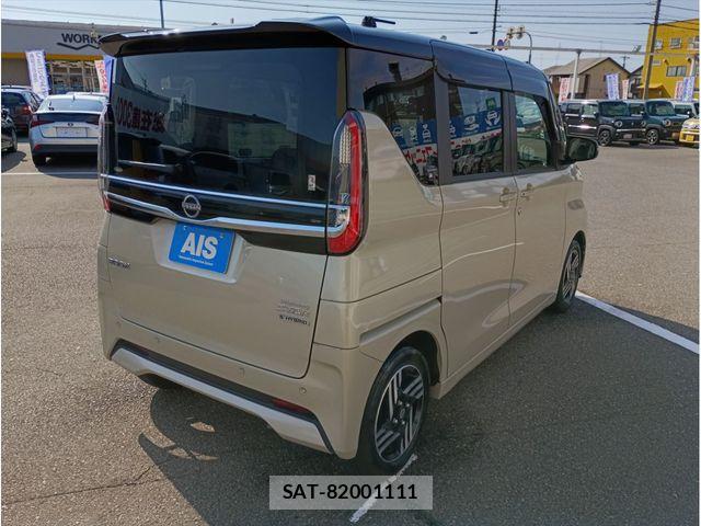 Nissan ROOX 2023-09 8101669-2