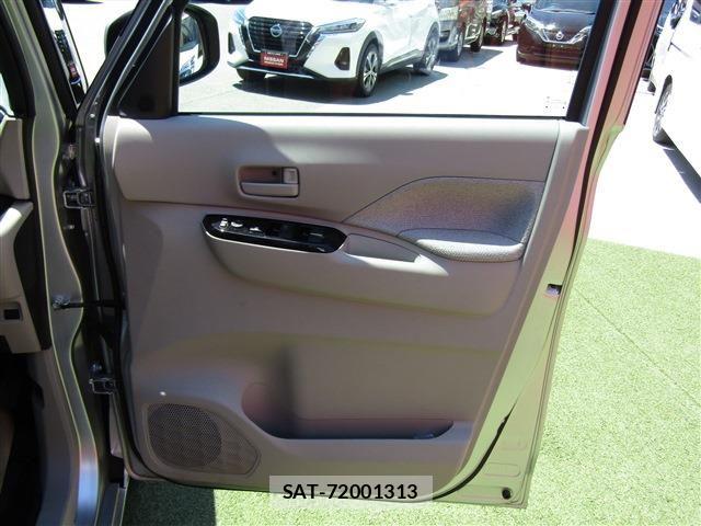 Nissan ROOX 2025-06 8101661-19