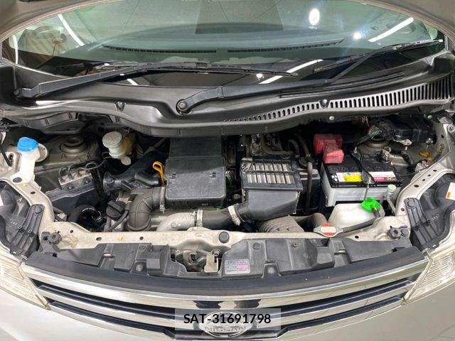 Nissan ROOX 2011-08 8132180-17
