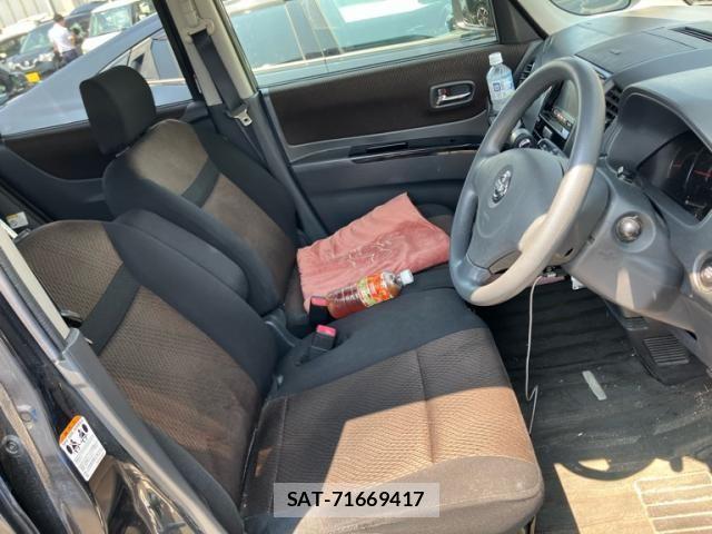 Nissan ROOX 2012-02 8132185-12