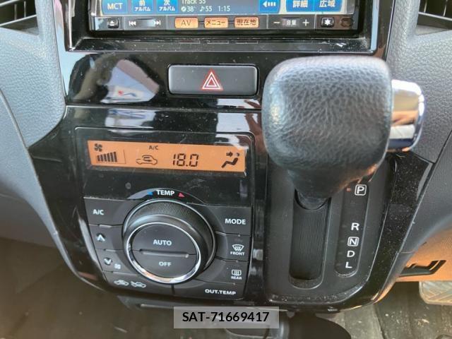 Nissan ROOX 2012-02 8132185-17