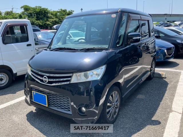 Nissan ROOX 2012-02 8132185-0