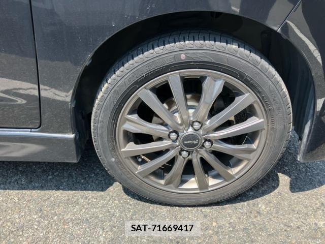 Nissan ROOX 2012-02 8132185-5