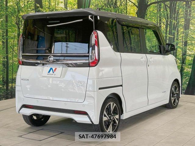 Nissan ROOX 2021-02 8132167-16