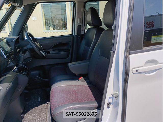 Nissan ROOX 2023-11 8132170-12