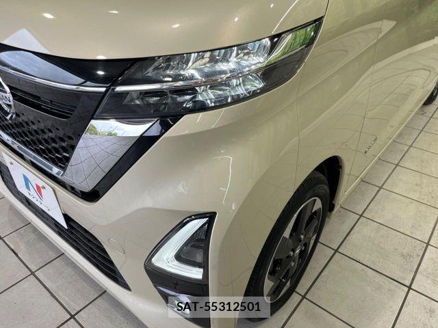 Nissan ROOX 2023-02 8132169-11