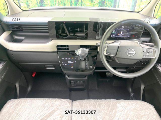 Nissan ROOX 2026-01 8132166-1