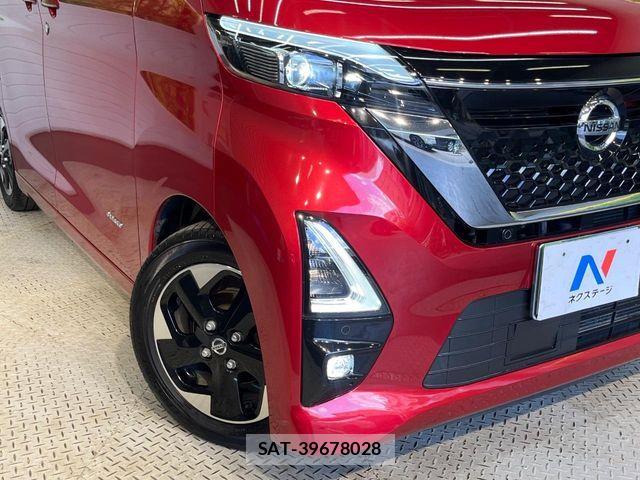 Nissan ROOX 2021-04 8132171-11