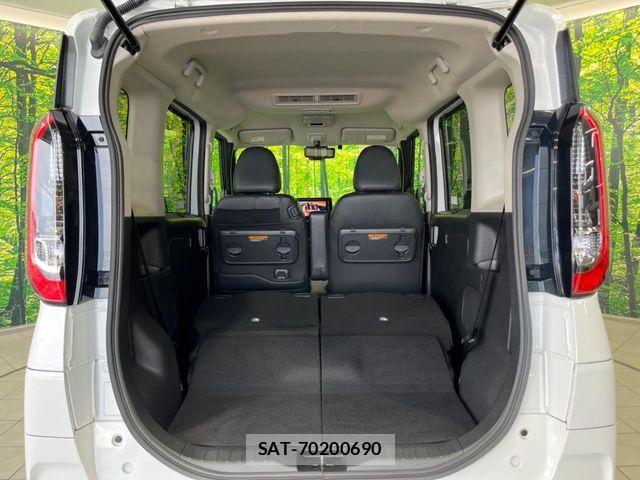 Nissan ROOX 2023-10 8132158-9