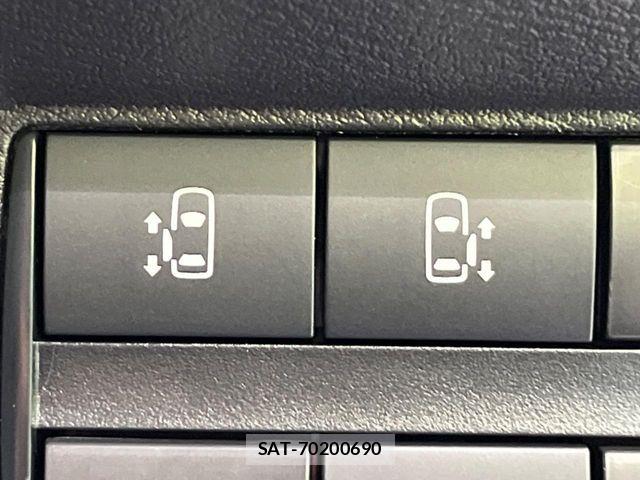 Nissan ROOX 2023-10 8132158-2