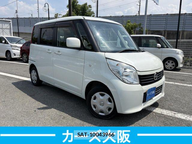 Nissan ROOX 2010-03 8146608-1