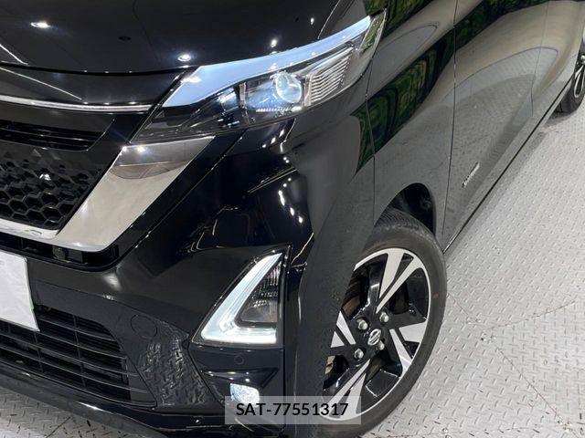 Nissan ROOX 2021-03 8159143-11