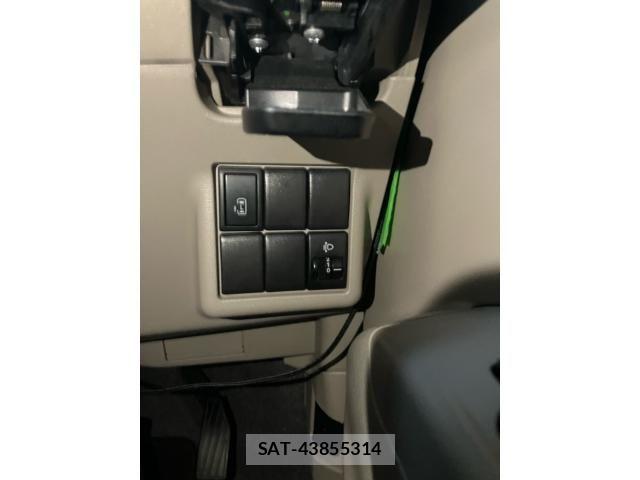 Nissan ROOX 2011-11 8159146-13