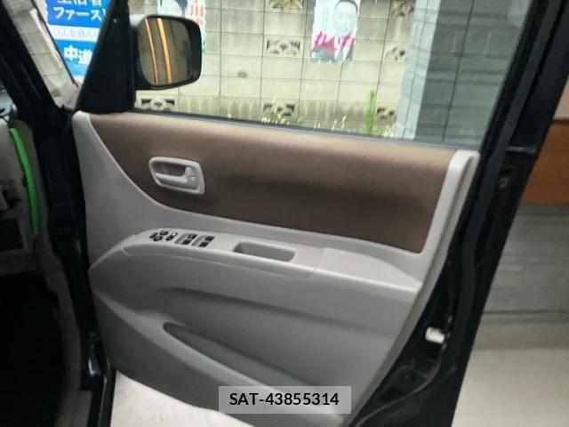 Nissan ROOX 2011-11 8159146-7